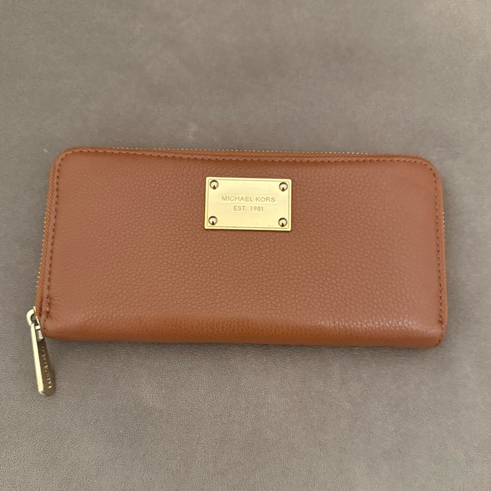 Micael Kors Wallet in Luggage New
